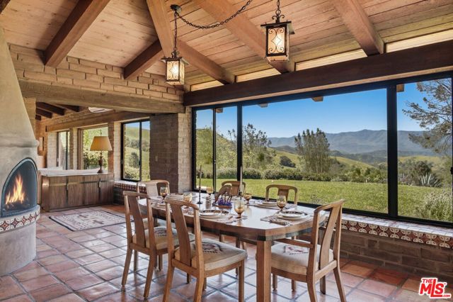 2160 Rambling Oaks Road, Santa Ynez, CA 93460