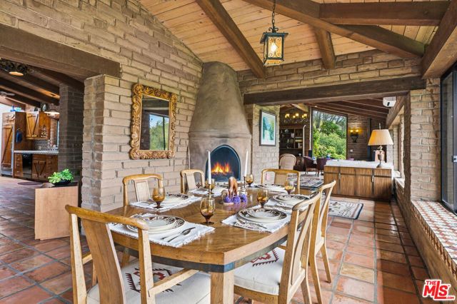 2160 Rambling Oaks Road, Santa Ynez, CA 93460