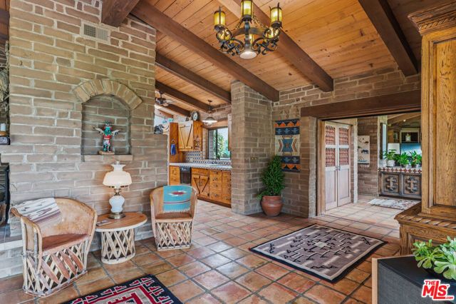 2160 Rambling Oaks Road, Santa Ynez, CA 93460