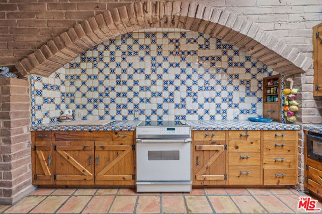 2160 Rambling Oaks Road, Santa Ynez, CA 93460