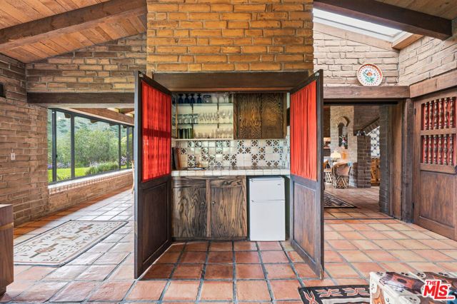 2160 Rambling Oaks Road, Santa Ynez, CA 93460