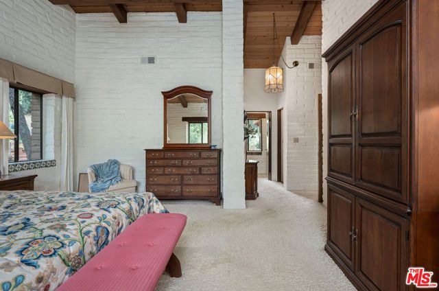 2160 Rambling Oaks Road, Santa Ynez, CA 93460