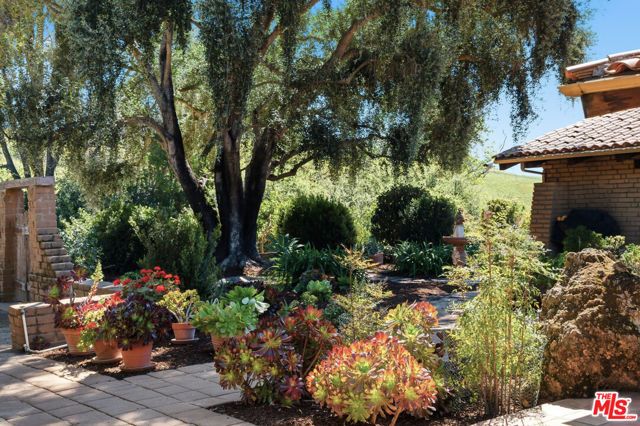 2160 Rambling Oaks Road, Santa Ynez, CA 93460