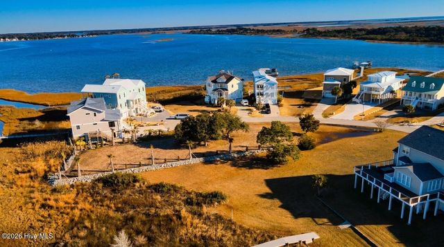 171 Big Hammock Point Road, Sneads Ferry, NC 28460