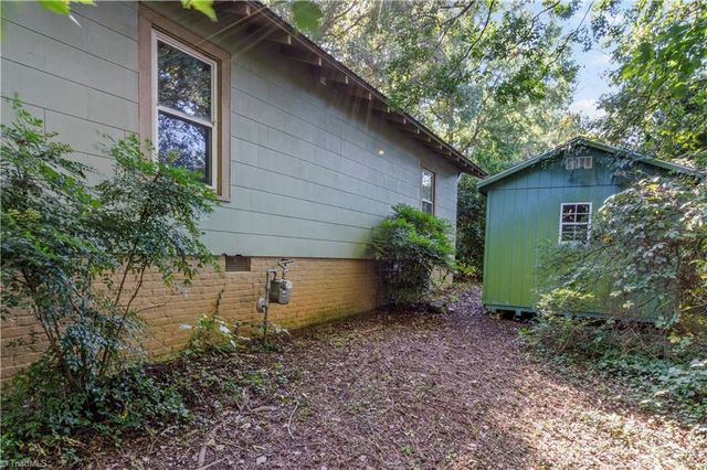 521 Bridges Drive, High Point, NC 27262