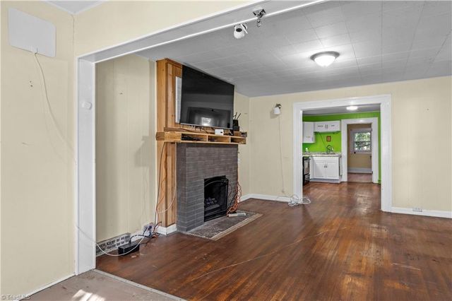 521 Bridges Drive, High Point, NC 27262