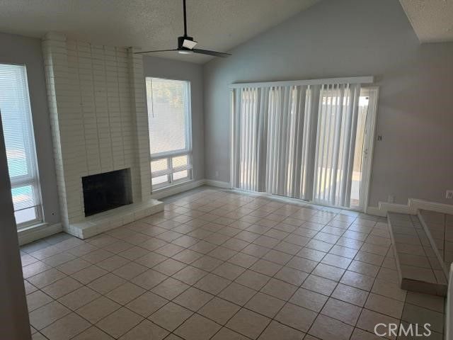 649 W Ashcroft, Clovis, CA 93612