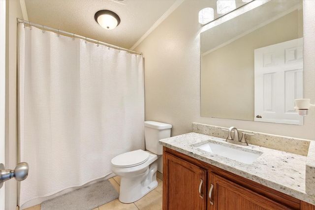 603 HILLCREST Avenue, Council Bluffs, IA 51503