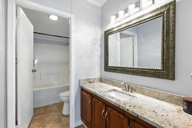 603 HILLCREST Avenue, Council Bluffs, IA 51503