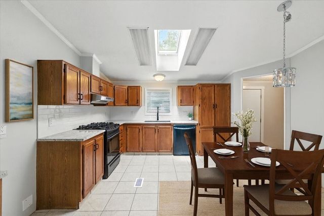 603 HILLCREST Avenue, Council Bluffs, IA 51503