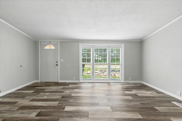 603 HILLCREST Avenue, Council Bluffs, IA 51503