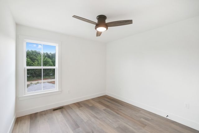 336 Legends Cir, Baxter, TN 38544