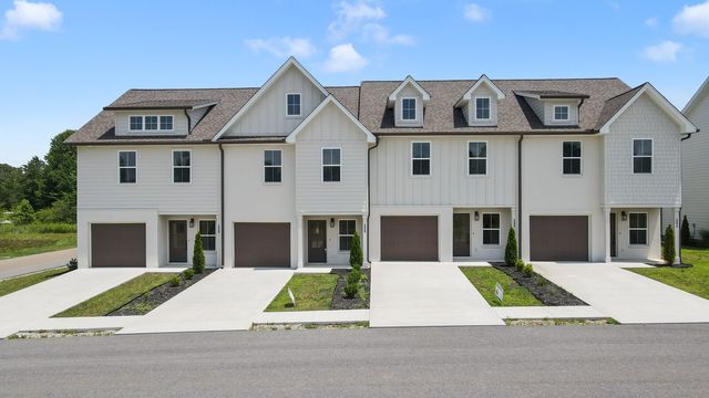 336 Legends Cir, Baxter, TN 38544