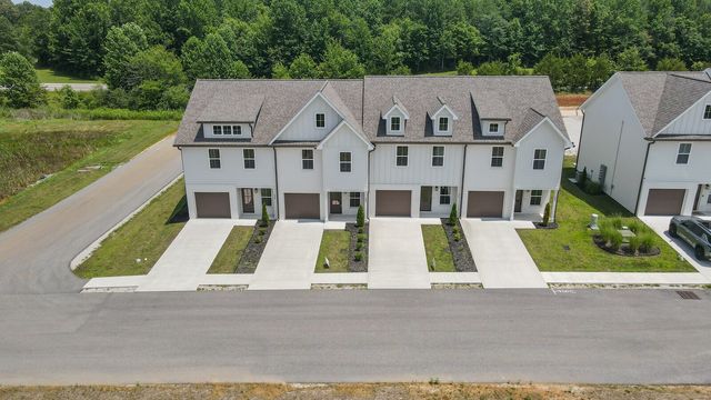 336 Legends Cir, Baxter, TN 38544