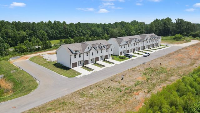 336 Legends Cir, Baxter, TN 38544