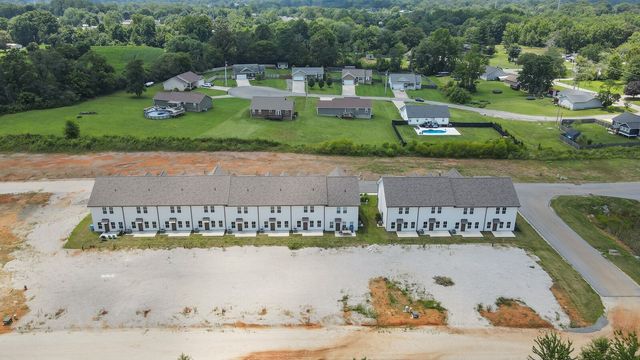 336 Legends Cir, Baxter, TN 38544
