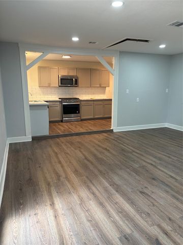 4115 Tidewater Drive, Houston, TX 77045