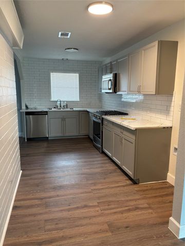 4115 Tidewater Drive, Houston, TX 77045