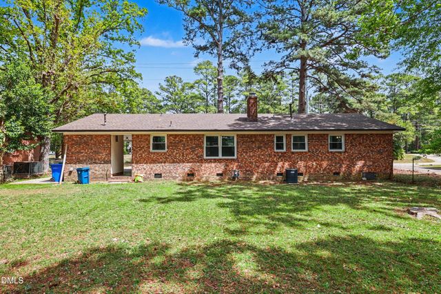 318 S Mcpherson Church Road, Fayetteville, NC 28303