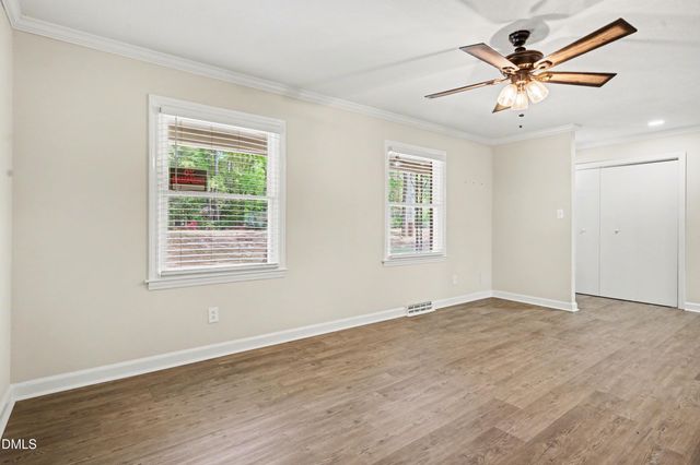 318 S Mcpherson Church Road, Fayetteville, NC 28303