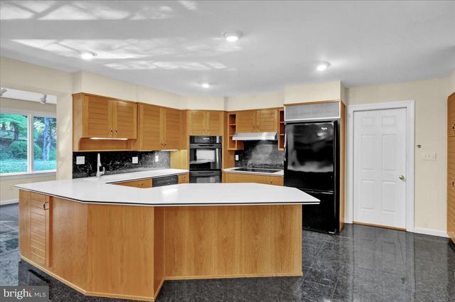34 HESSIAN BLVD, Reading, PA 19607