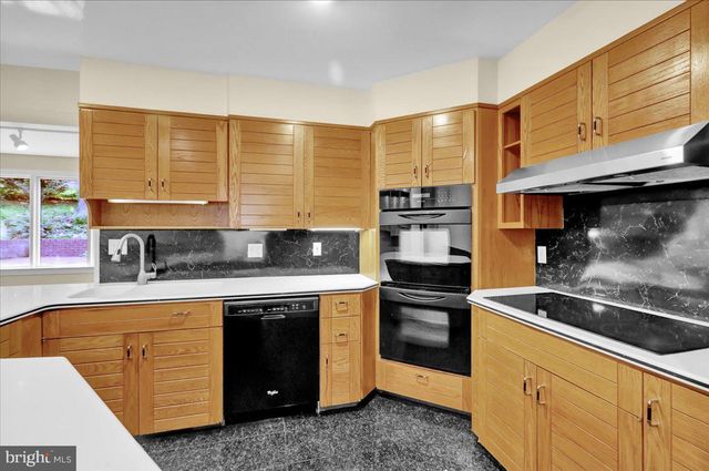 34 HESSIAN BLVD, Reading, PA 19607