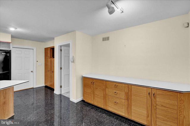 34 HESSIAN BLVD, Reading, PA 19607