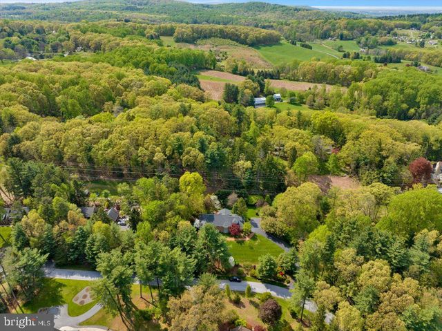 34 HESSIAN BLVD, Reading, PA 19607