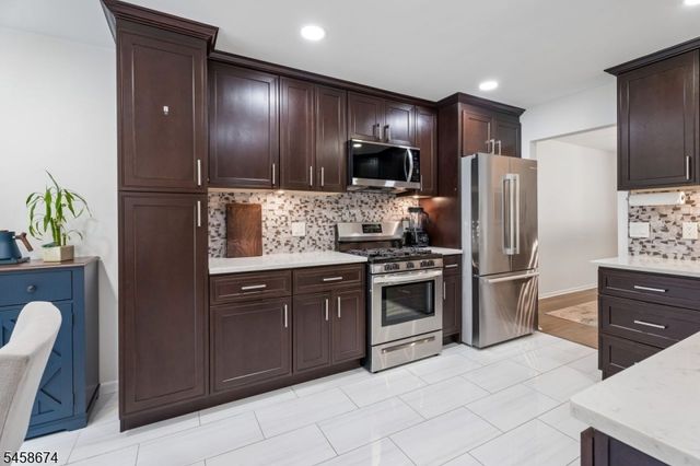 23 Butternut Dr, Wayne Twp., NJ 07470