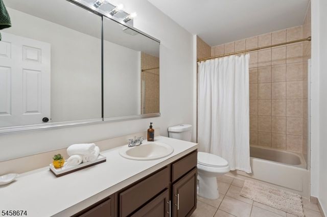 23 Butternut Dr, Wayne Twp., NJ 07470