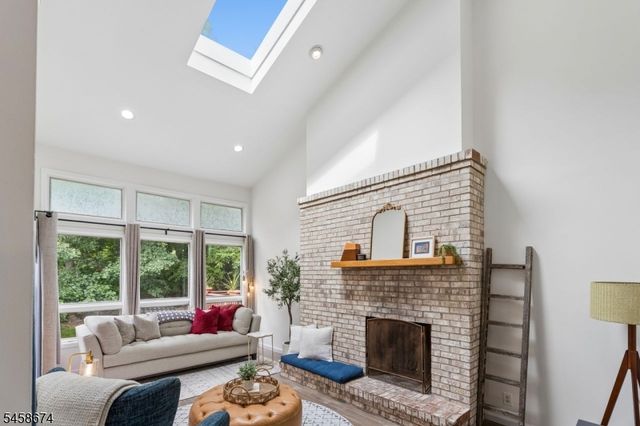 23 Butternut Dr, Wayne Twp., NJ 07470