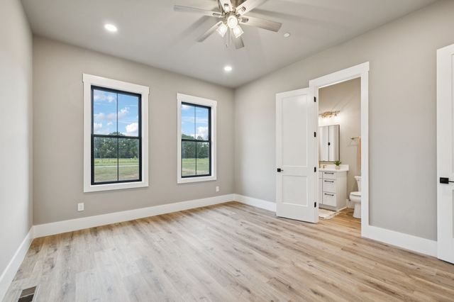 2487 Taylor Ln, Eagleville, TN 37060