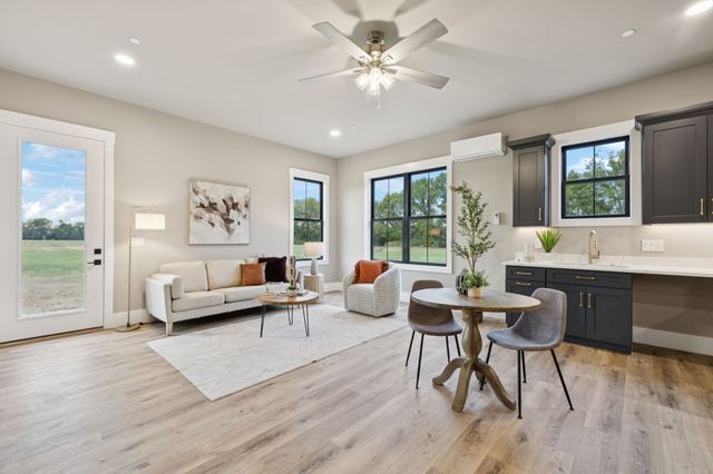 2487 Taylor Ln, Eagleville, TN 37060