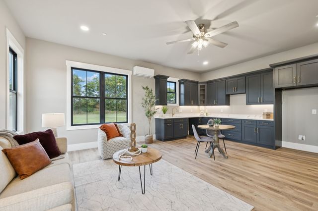 2487 Taylor Ln, Eagleville, TN 37060