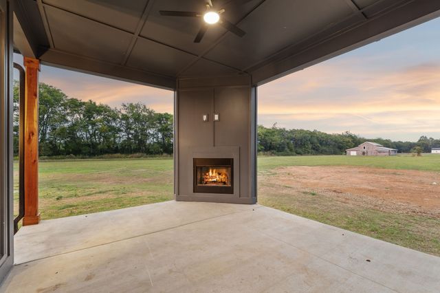 2487 Taylor Ln, Eagleville, TN 37060