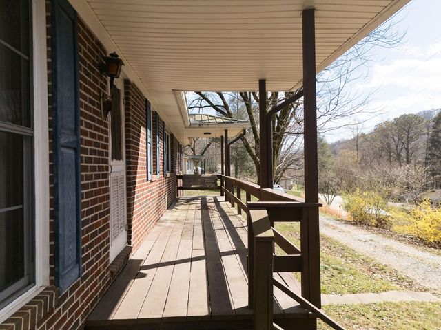 321 Kimsey Street, Blairsville, GA 30512