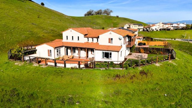 1190 Olympic Court, Gilroy, CA 95020