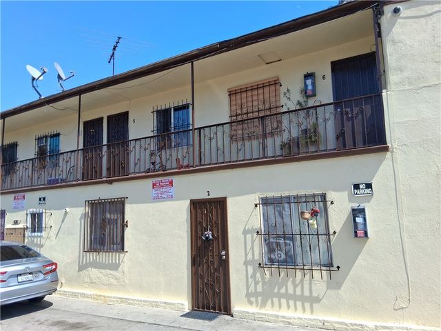 626 W Century, Los Angeles, CA 90044