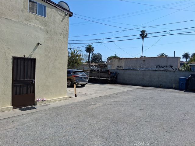 626 W Century, Los Angeles, CA 90044