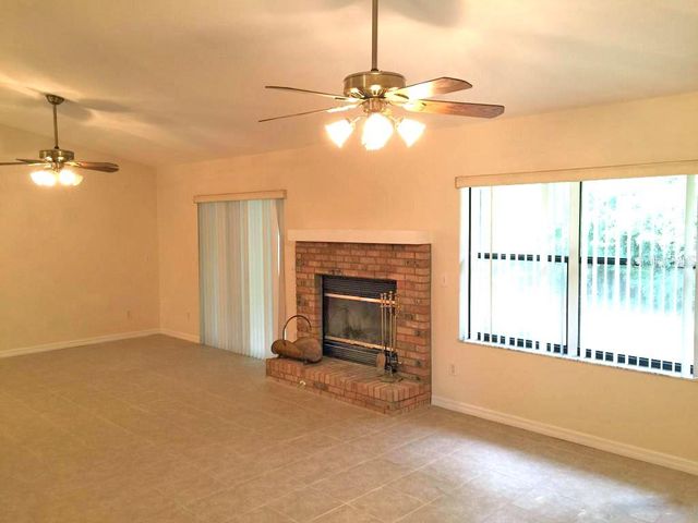 5760 NE 52ND PLACE, High Springs, FL 32643
