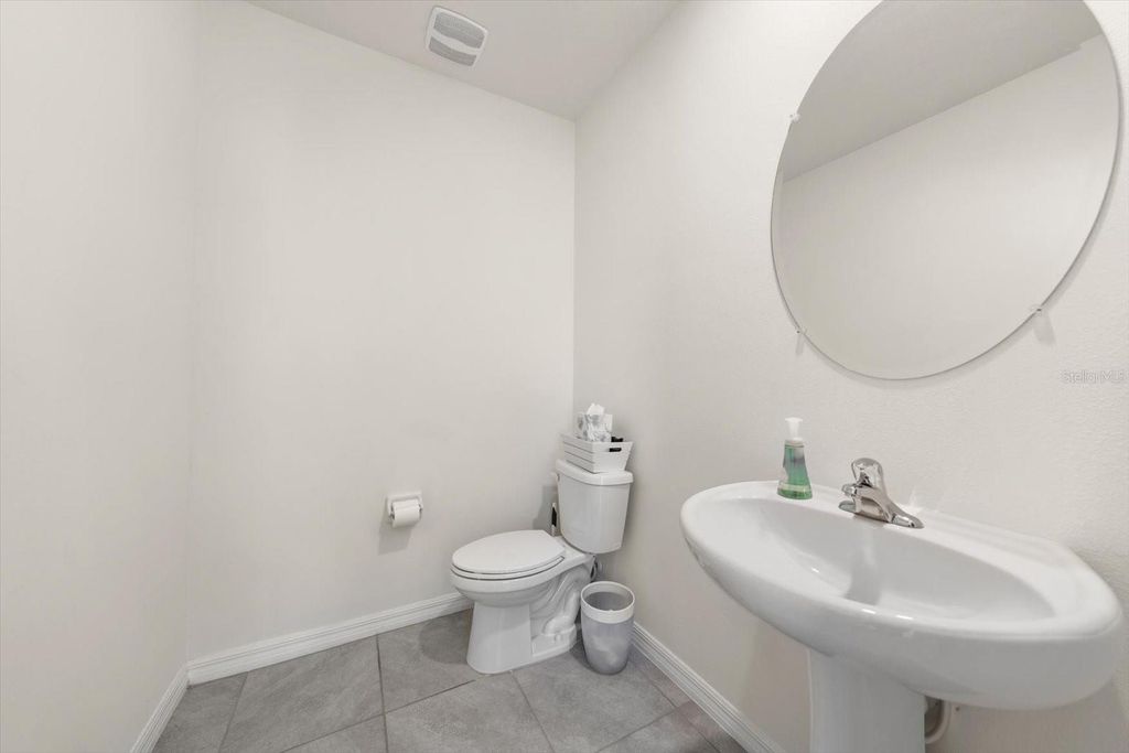 Image 18 of property listing at 16176 SOFT FERN TRACE, Odessa, FL 33556