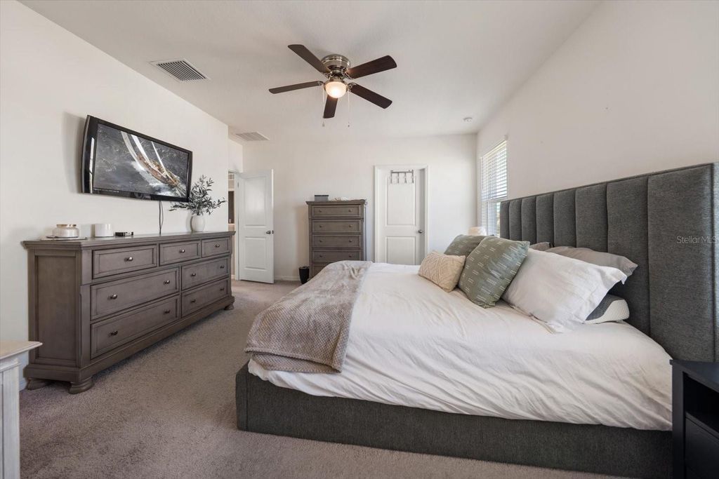 Image 24 of property listing at 16176 SOFT FERN TRACE, Odessa, FL 33556