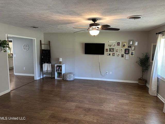 525 Magnolia Road, Clinton, MS 39056