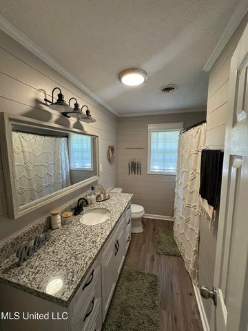 525 Magnolia Road, Clinton, MS 39056