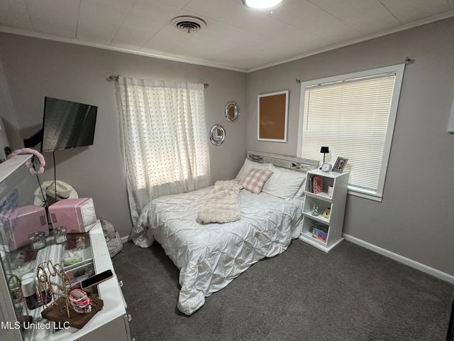 525 Magnolia Road, Clinton, MS 39056