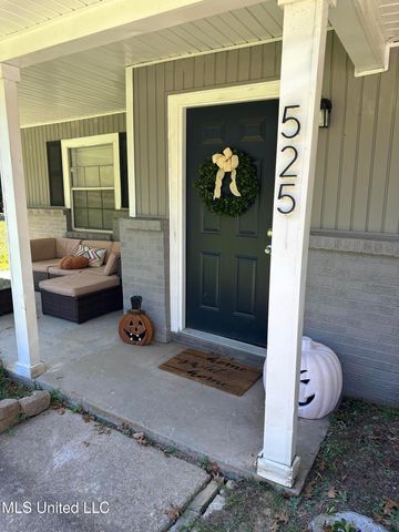 525 Magnolia Road, Clinton, MS 39056