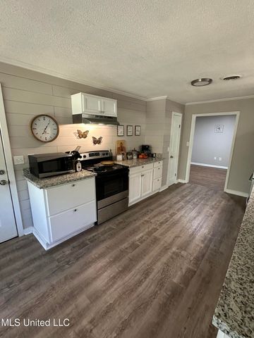 525 Magnolia Road, Clinton, MS 39056