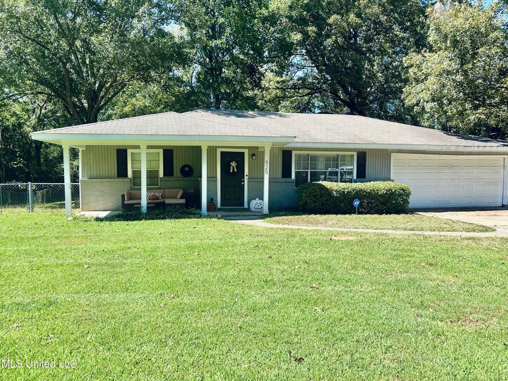 525 Magnolia Road, Clinton, MS 39056