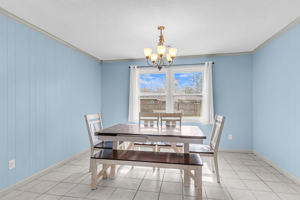 Image 12 of property listing at 118 Waring Road, Summerville, SC 29485