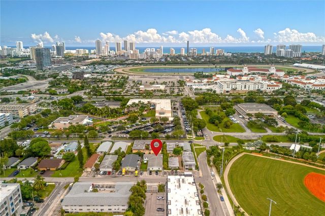 411 SE 3rd Ave 2, Hallandale Beach, FL 33009